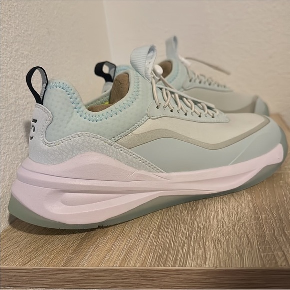 NEW Clove Nursing Shoes Aeros Vapor Edition - Picture 3 of 9